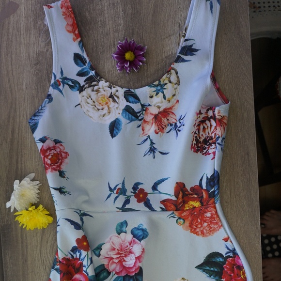 Derek Heart Baby Blue Floral Dress - Picture 1 of 8